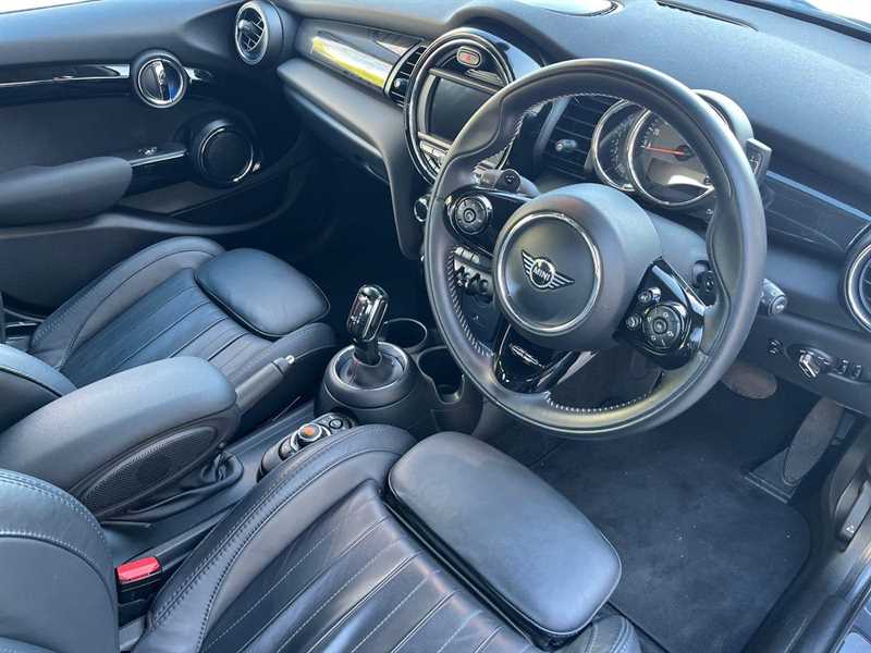 Used MINI Hatch 2019 for sale - 76515127: Photo 8