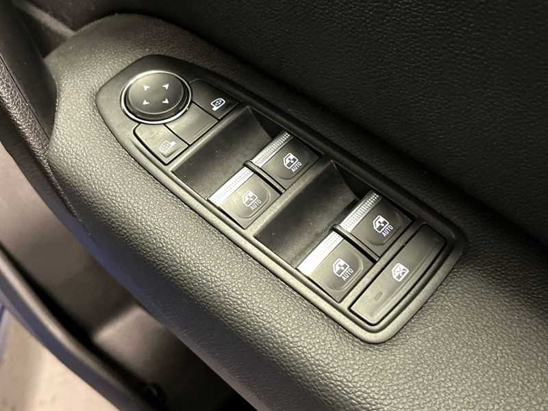 Used Renault Captur 2023 for sale - 77442846: Photo 18