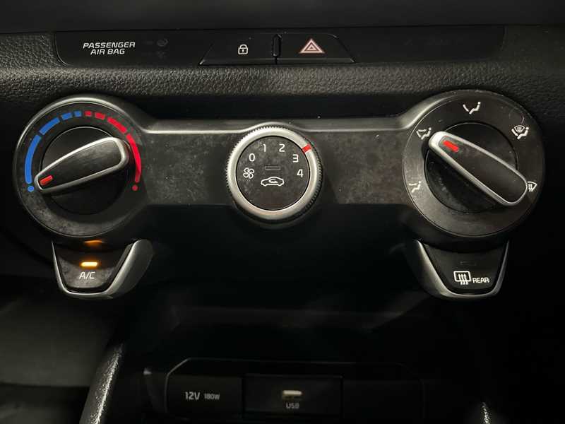 Used Kia Stonic 2022 for sale - 76140584: Photo 12