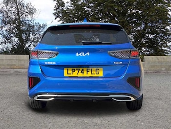 Used Kia Ceed 2025 for sale - 79488082: Photo