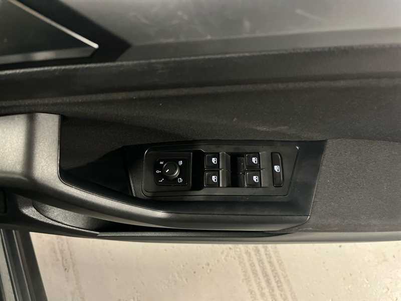 Used Volkswagen T-Roc 2022 for sale - 77193819: Photo 18