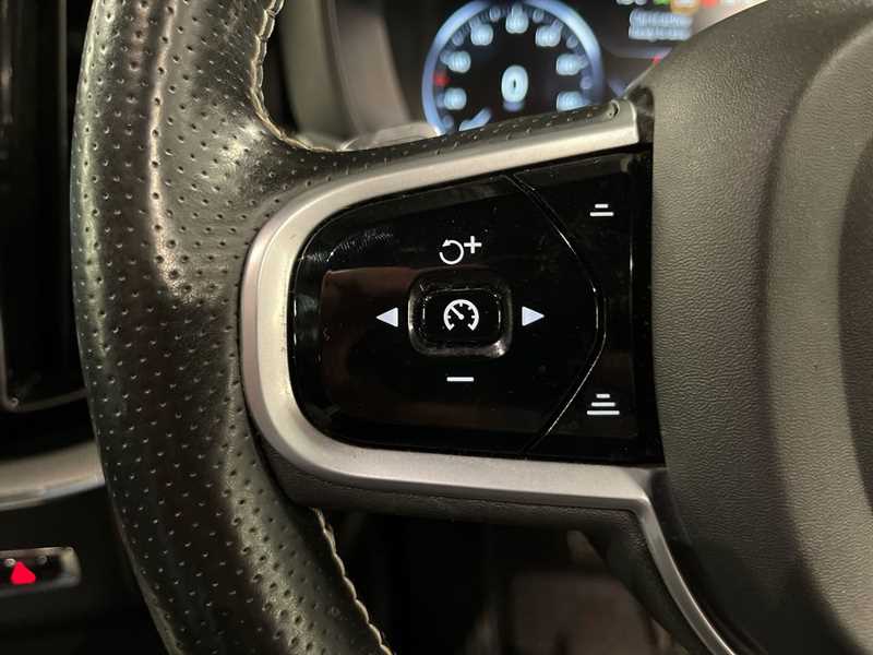 Used Volvo XC60 2018 for sale - 76563972: Photo 16