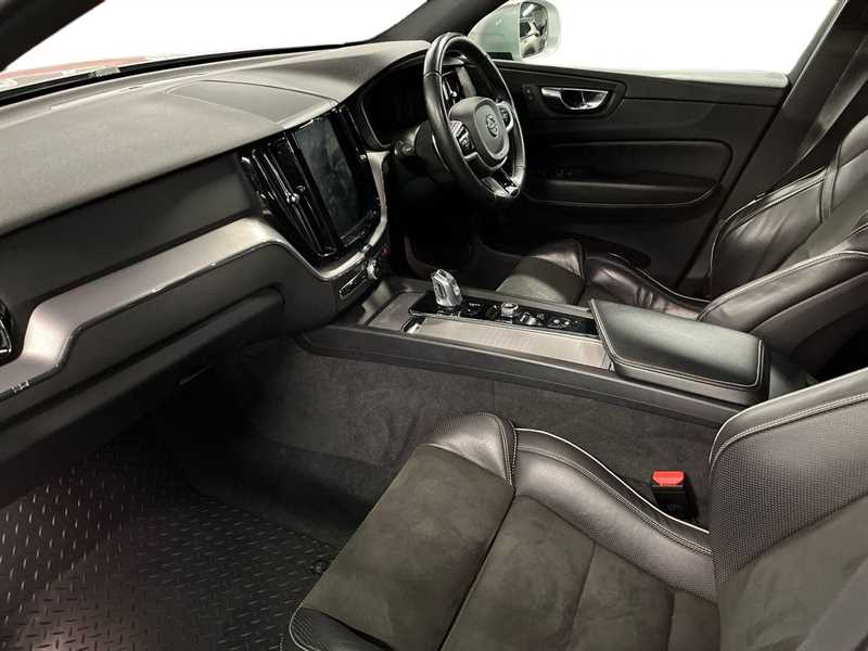 Used Volvo XC60 2018 for sale - 76563972: Photo 7