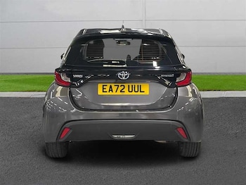 Used Toyota Yaris 2023 for sale - 78868688: Photo