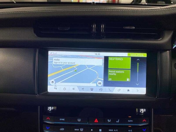 Used Jaguar XF 2019 for sale - 76272709: Photo 10