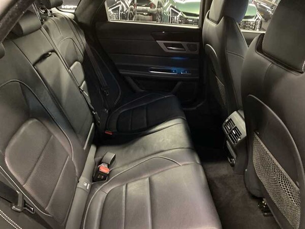 Used Jaguar XF 2019 for sale - 76272709: Photo 19