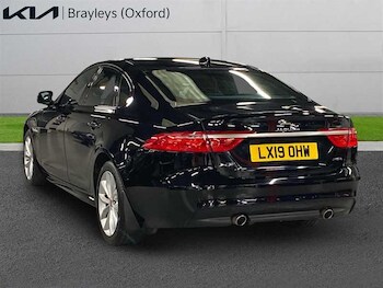Used Jaguar XF 2019 for sale - 76272709: Photo 2