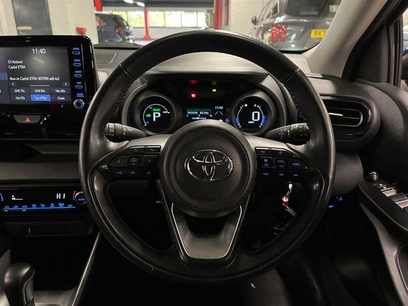 Used Toyota Yaris 2022 for sale - 76901710: Photo 15