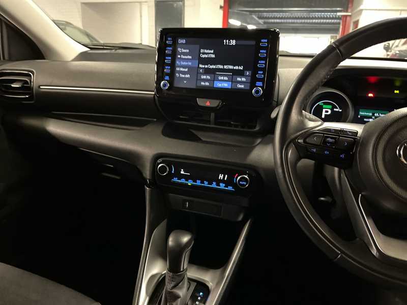 Used Toyota Yaris 2022 for sale - 76901710: Photo 17