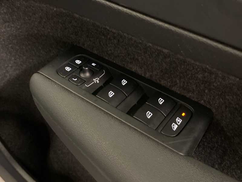 Used Volvo XC40 2024 for sale - 77576607: Photo 18