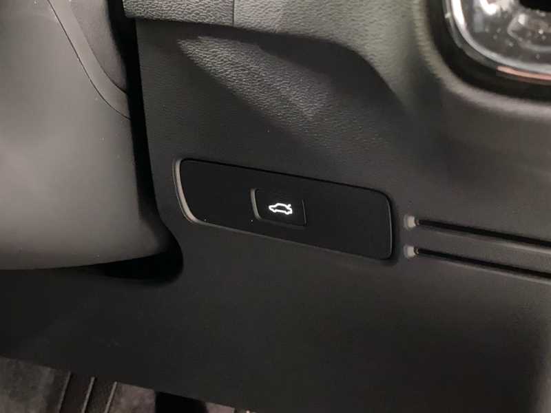 Used Volvo XC40 2024 for sale - 77576607: Photo 27