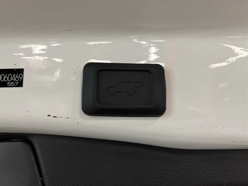 Used Toyota RAV4 2022 for sale - 75943593: Photo 28