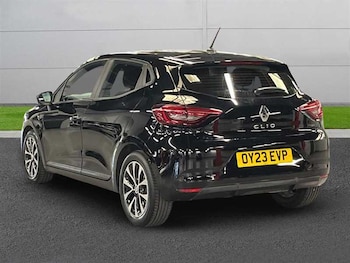Used Renault Clio 2023 for sale - 78844532: Photo