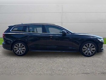 Used Volvo V60 2019 for sale - 79160289: Photo