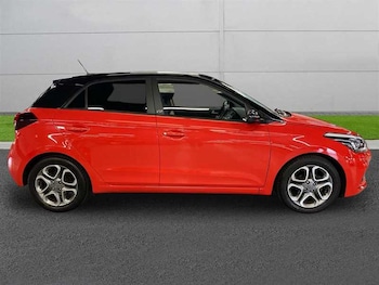 Used Hyundai i20 2019 for sale - 77996855: Photo