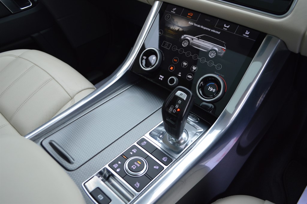 Used Land Rover Range Rover Sport 2018 for sale - 76276940: Photo 17