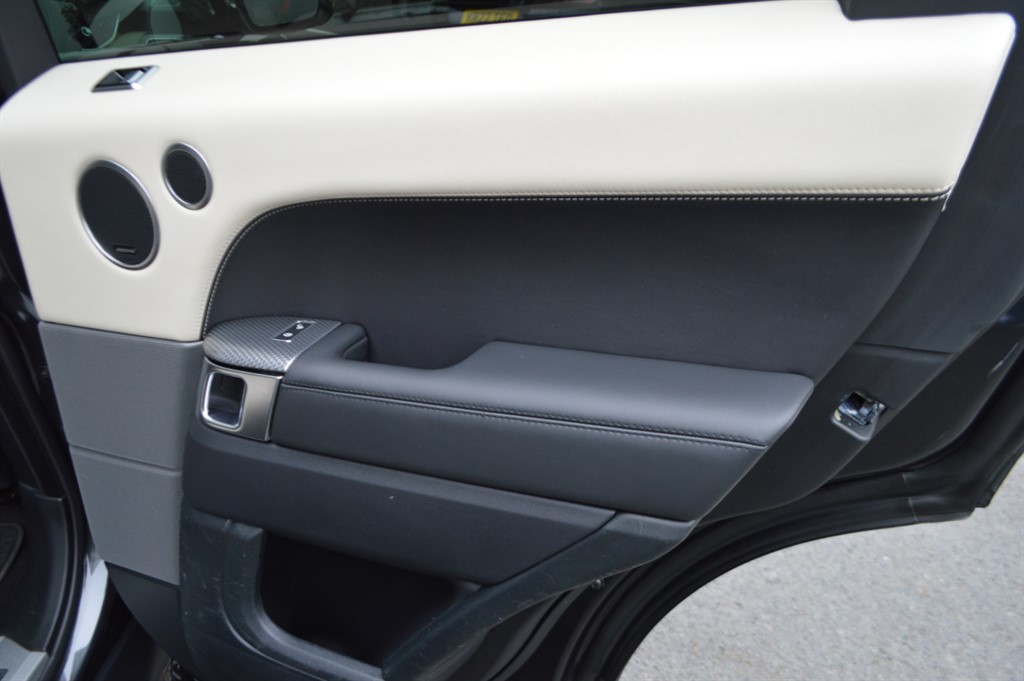 Used Land Rover Range Rover Sport 2018 for sale - 76276940: Photo 32