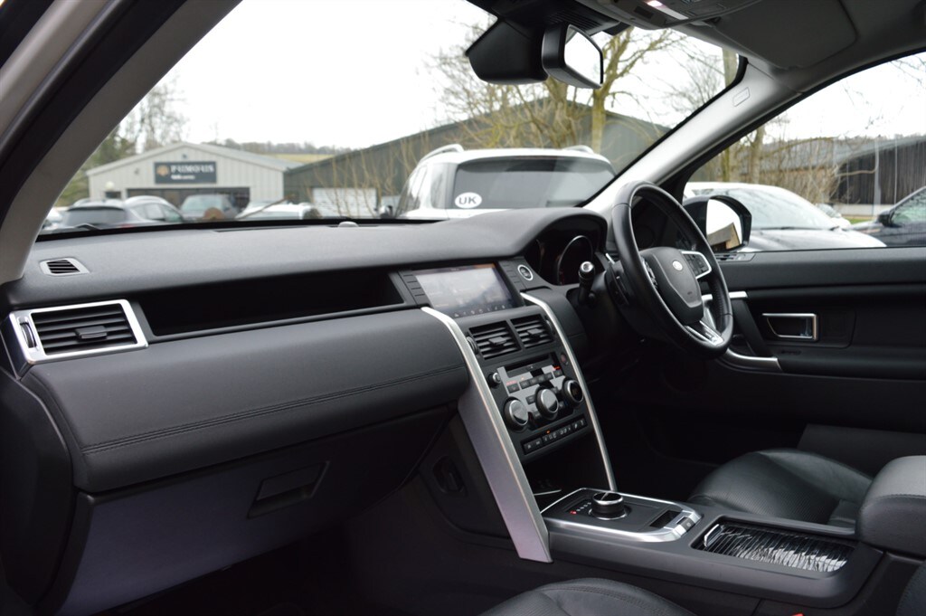 Used Land Rover Discovery Sport 2017 for sale - 77492937: Photo 15