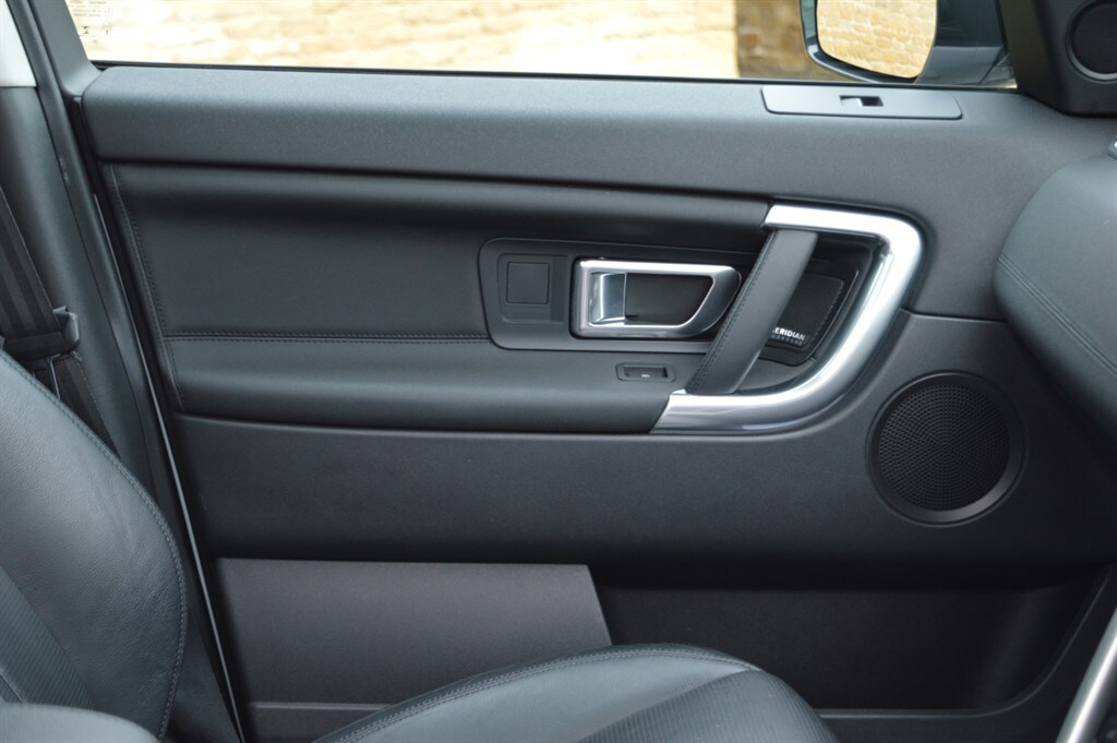 Used Land Rover Discovery Sport 2017 for sale - 77492937: Photo 37