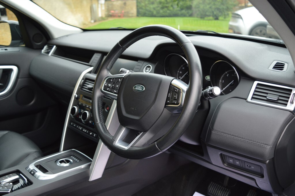 Used Land Rover Discovery Sport 2017 for sale - 77492937: Photo 64