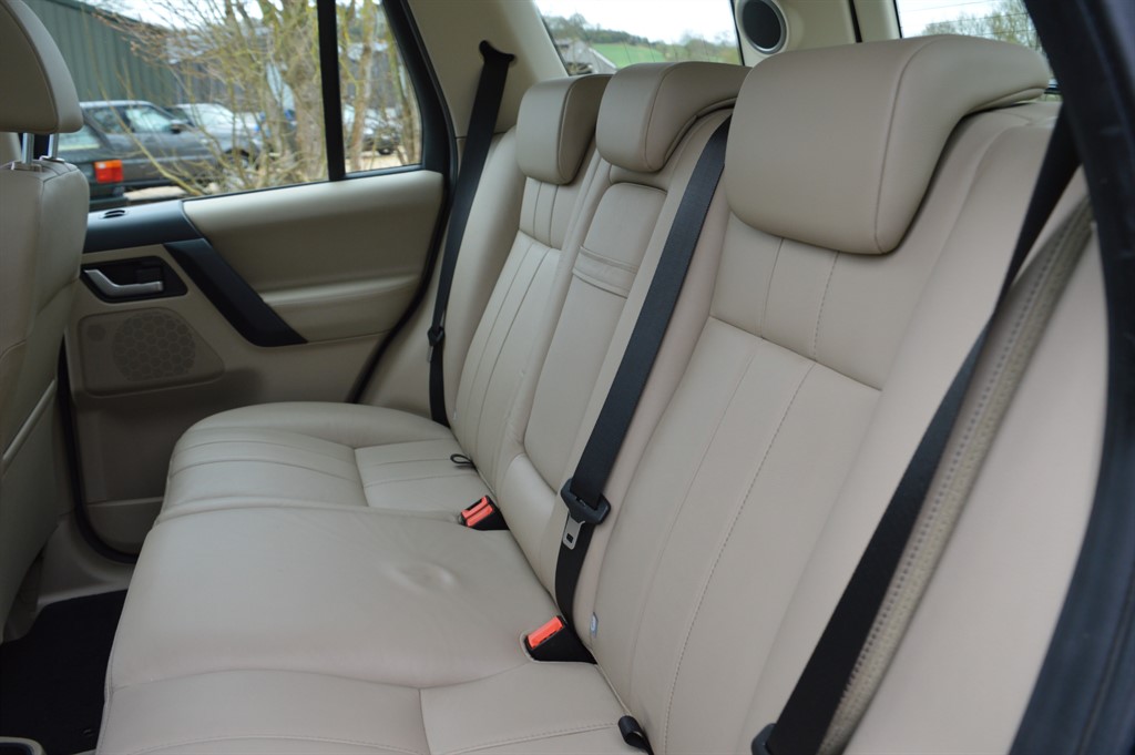 Used Land Rover Freelander 2011 for sale - 78049942: Photo 24