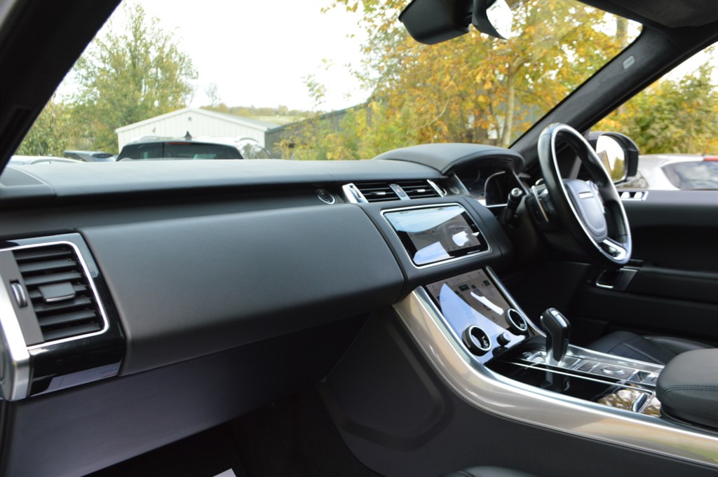 Used Land Rover Range Rover Sport 2018 for sale - 76393800: Photo 15