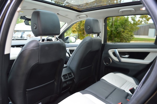Used Land Rover Discovery Sport 2022 for sale - 76196229: Photo 21