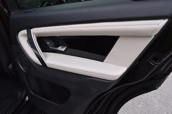 Used Land Rover Discovery Sport 2022 for sale - 76196229: Photo 28