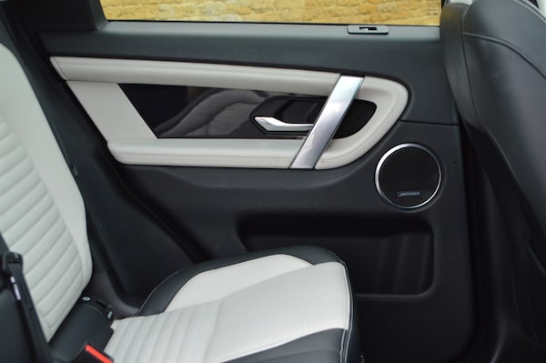 Used Land Rover Discovery Sport 2022 for sale - 76196229: Photo 52