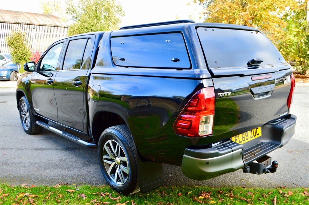 Used Toyota Hilux 2020 for sale - 76390312: Photo 4