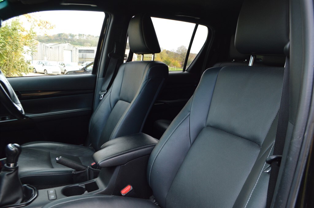 Used Toyota Hilux 2020 for sale - 76390312: Photo 42