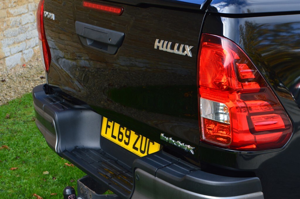 Used Toyota Hilux 2020 for sale - 76390312: Photo 46