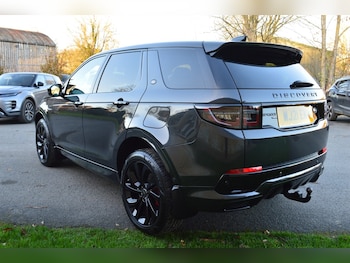 Used Land Rover Discovery Sport 2021 for sale - 76696721: Photo