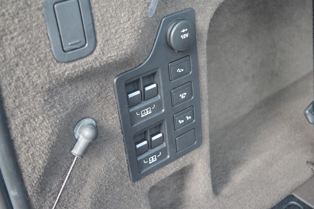 Used Land Rover Discovery 2017 for sale - 77841876: Photo 32