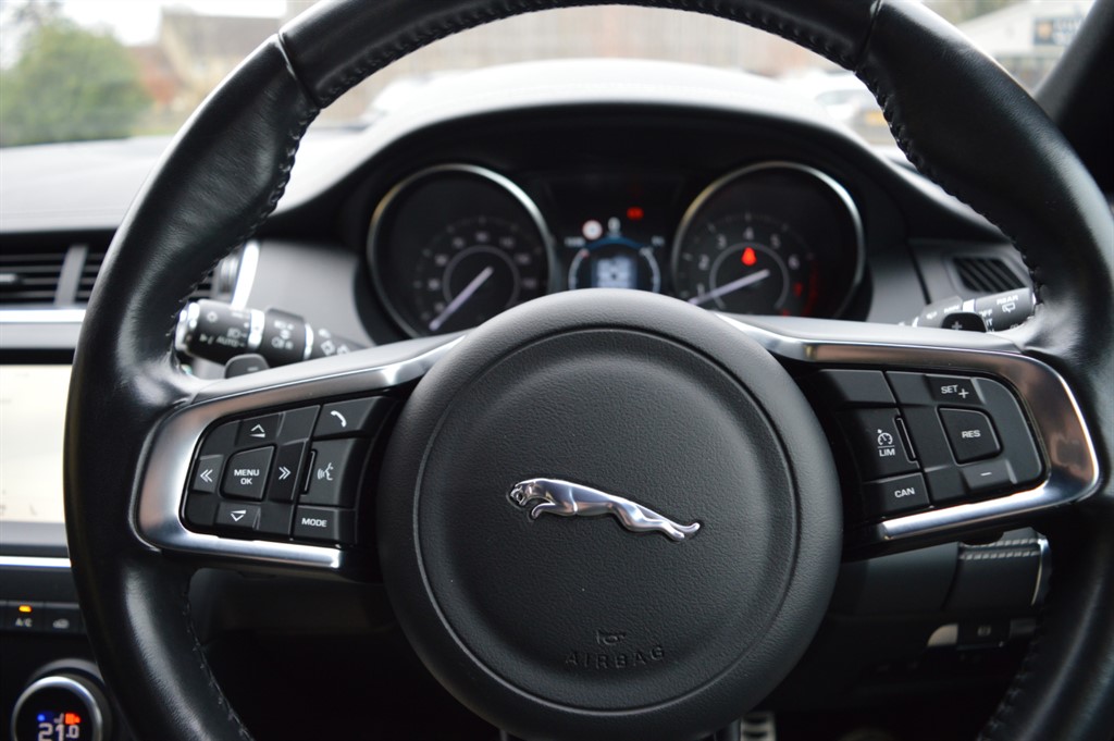 Used Jaguar E-Pace 2018 for sale - 77079316: Photo 42