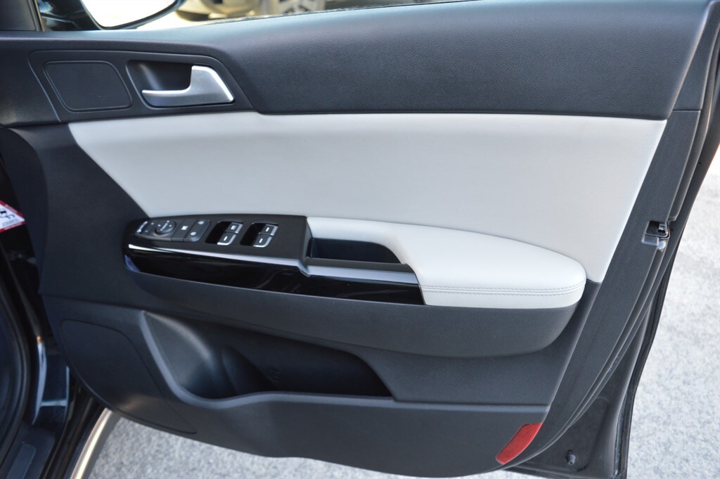 Used Kia Sportage 2017 for sale - 77934773: Photo 38