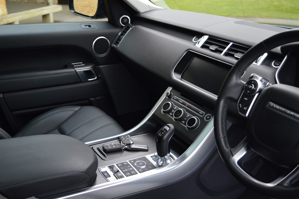 Used Land Rover Range Rover Sport 2017 for sale - 77934830: Photo 18