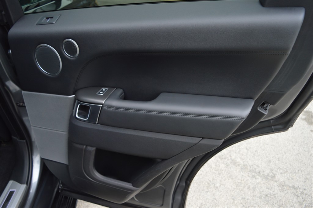 Used Land Rover Range Rover Sport 2017 for sale - 77934830: Photo 38