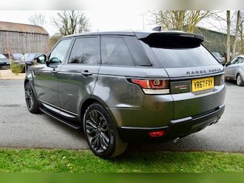 Used Land Rover Range Rover Sport 2017 for sale - 77934830: Photo