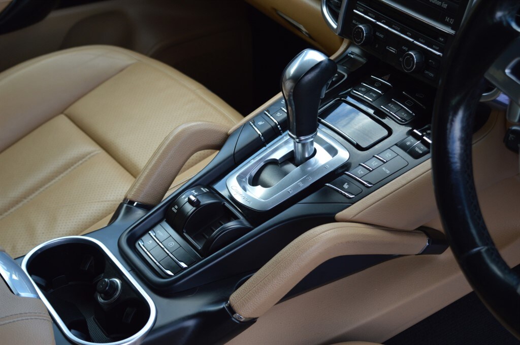 Used Porsche Cayenne 2014 for sale - 77492927: Photo 17