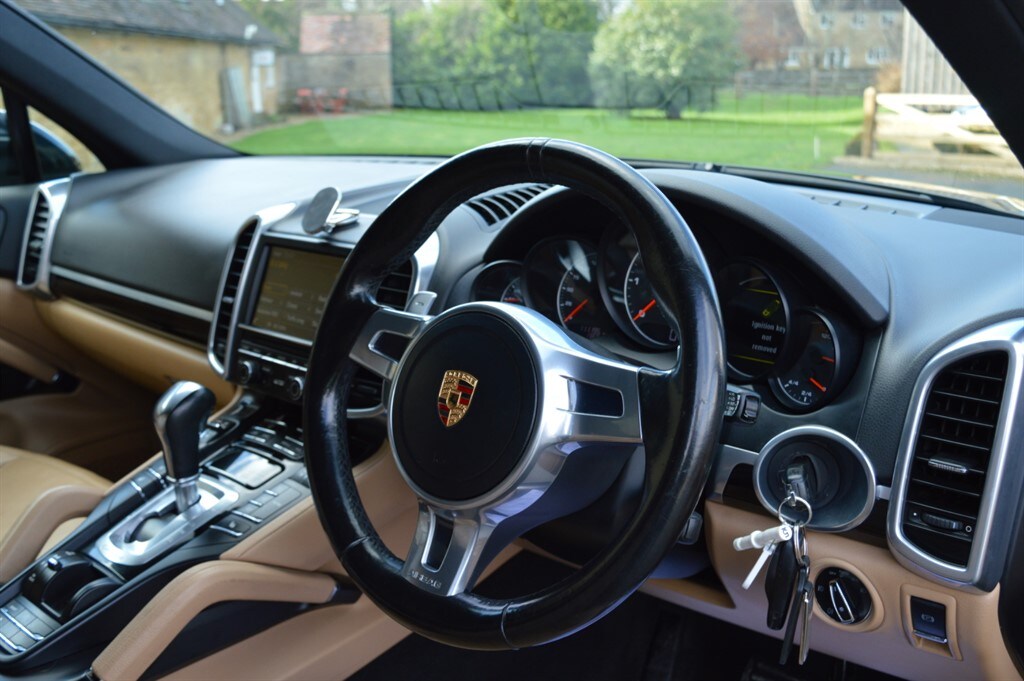 Used Porsche Cayenne 2014 for sale - 77492927: Photo 18