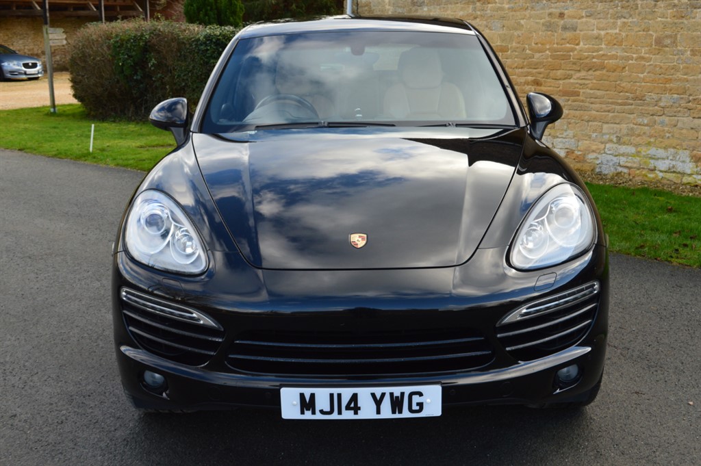 Used Porsche Cayenne 2014 for sale - 77492927: Photo 2