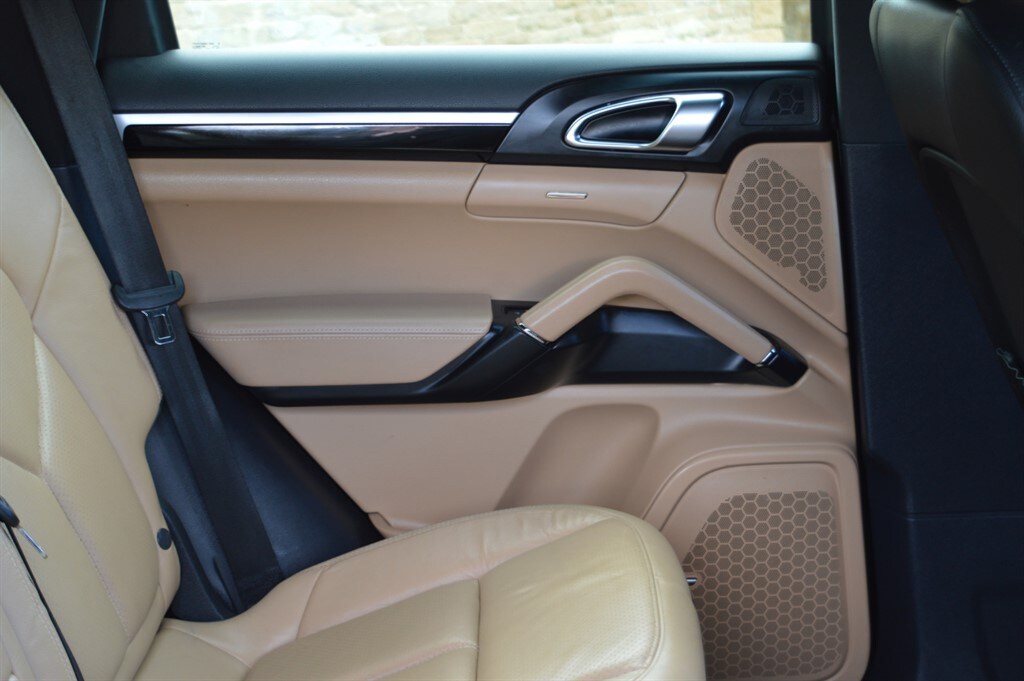 Used Porsche Cayenne 2014 for sale - 77492927: Photo 24