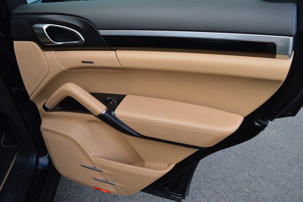 Used Porsche Cayenne 2014 for sale - 77492927: Photo 29