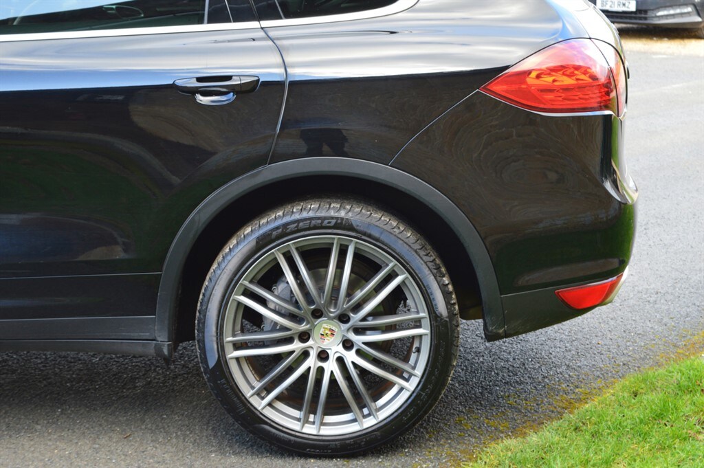 Used Porsche Cayenne 2014 for sale - 77492927: Photo 32