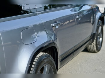 Used Land Rover Defender 110 2021 for sale - 75571190: Photo