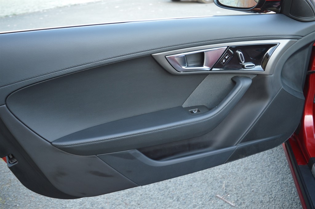 Used Jaguar F-Type 2014 for sale - 76722470: Photo 26