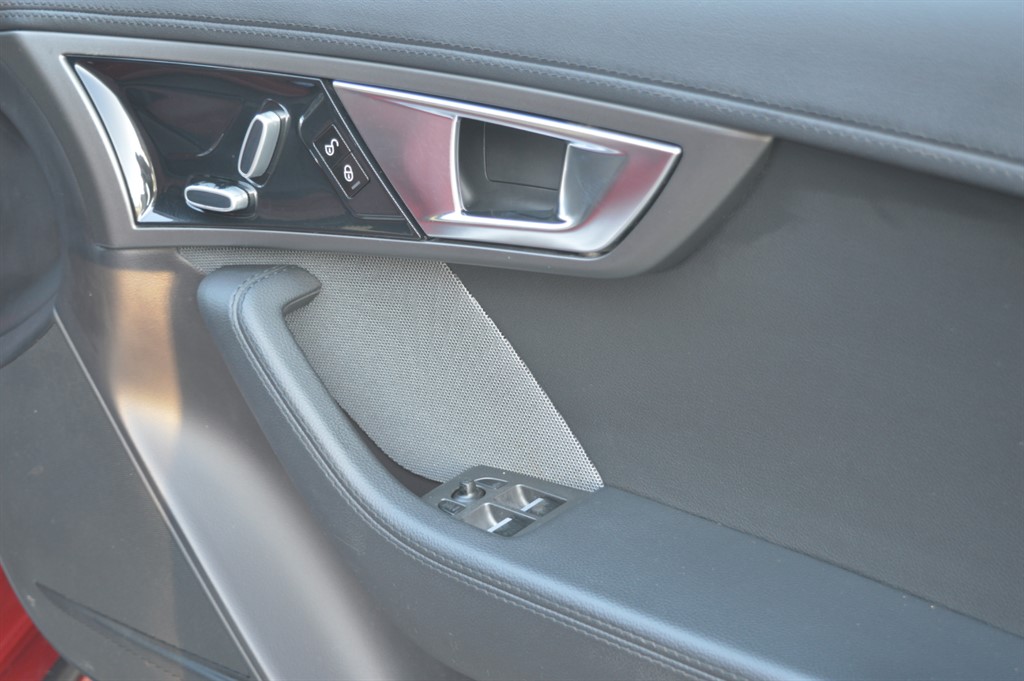 Used Jaguar F-Type 2014 for sale - 76722470: Photo 27