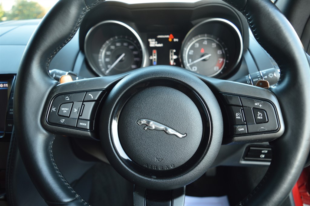 Used Jaguar F-Type 2014 for sale - 76722470: Photo 40