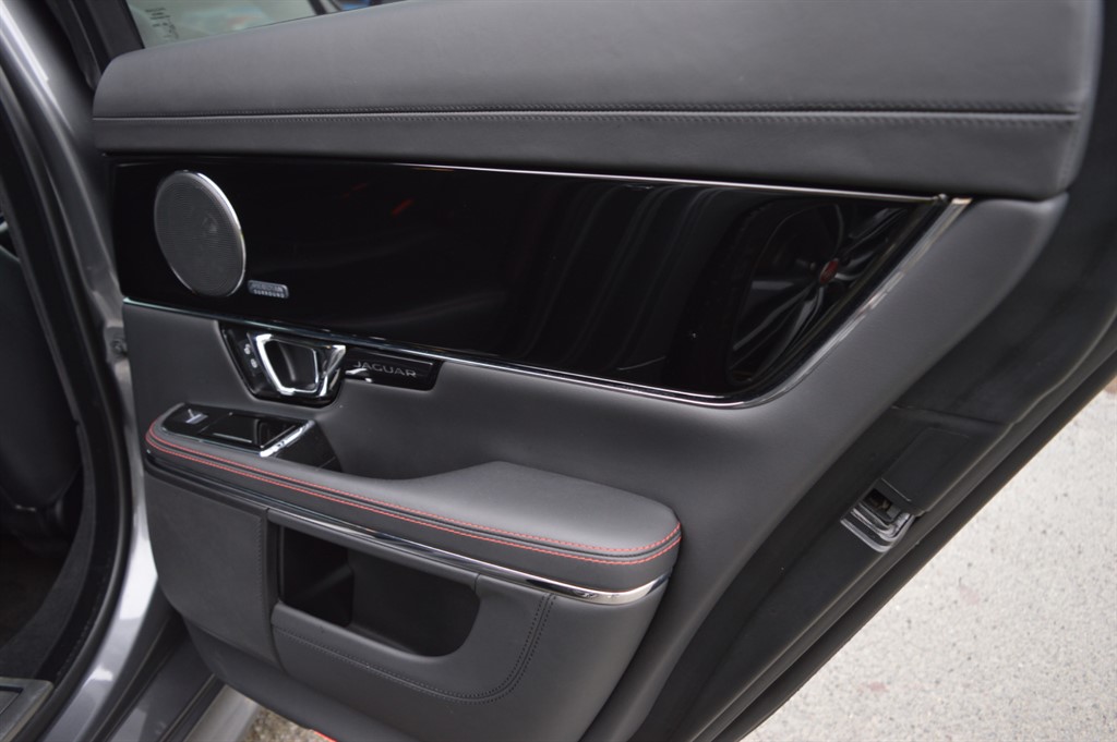 Used Jaguar XJ 2020 for sale - 76971640: Photo 31
